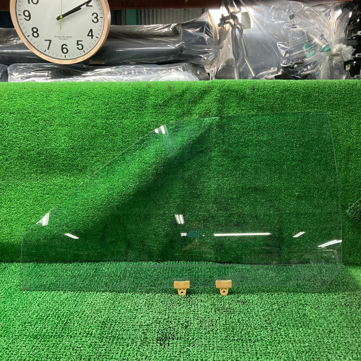 ♪♪ダットサン GL FGD21 左 ドアガラス 日本板M398 ブルー系(W0817)♪♪拍卖