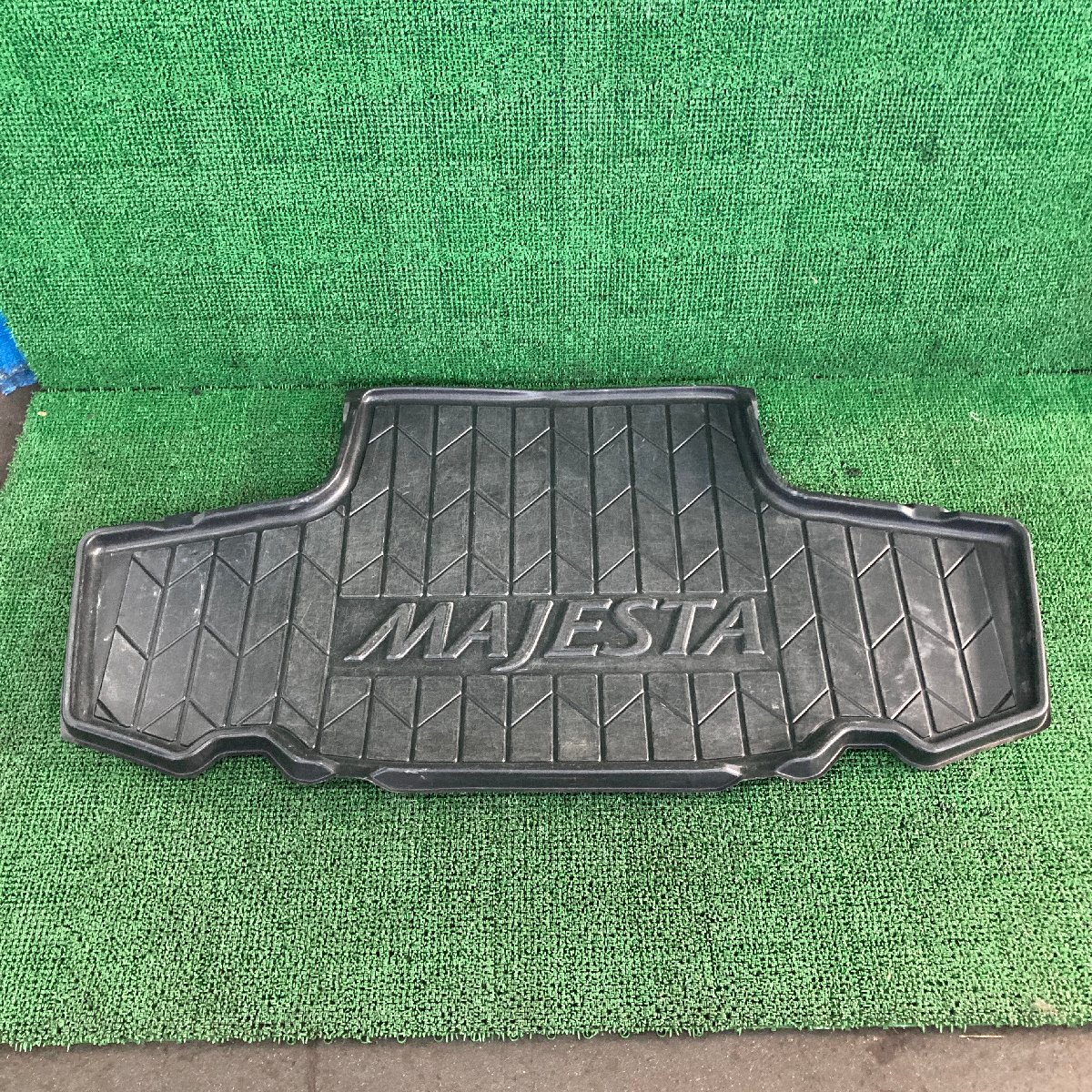♪♪値下げ再出品!! クラウンマジェスタ UZS185 ラゲッジマット トランク (W1126)♪♪拍卖