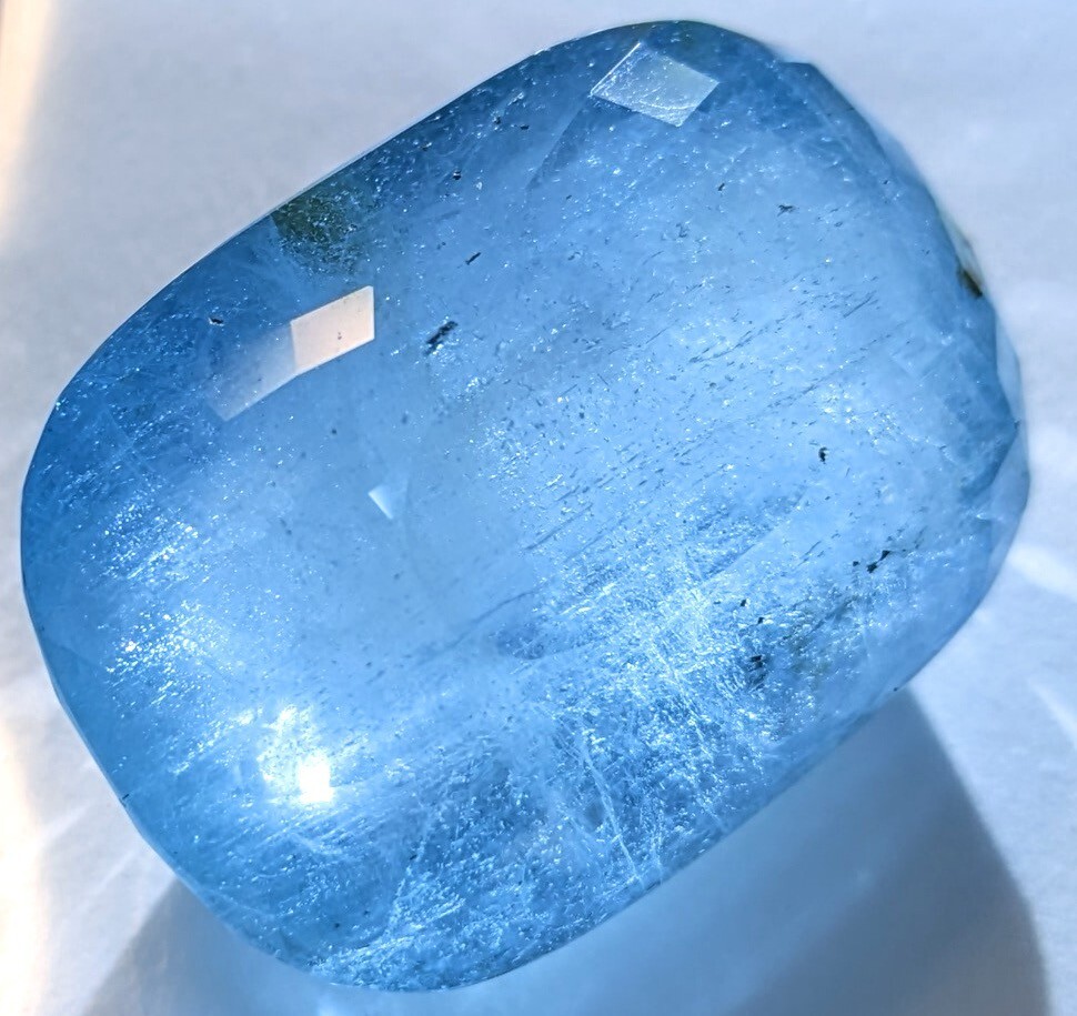 超大粒 天然アクアマリン 109.689ct 天然ベリル ルース パワーストーン アクワマリン 中央宝石研究所鑑別書付き しっかり青 特大 博物館級 拍卖