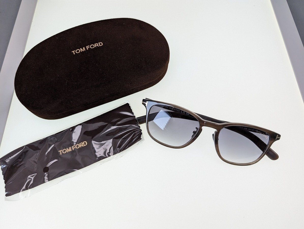 【美品】TOM FORD トムフォード EYEWEAR アイウェア メガネ サングラス TF1048-D 20B[225273拍卖