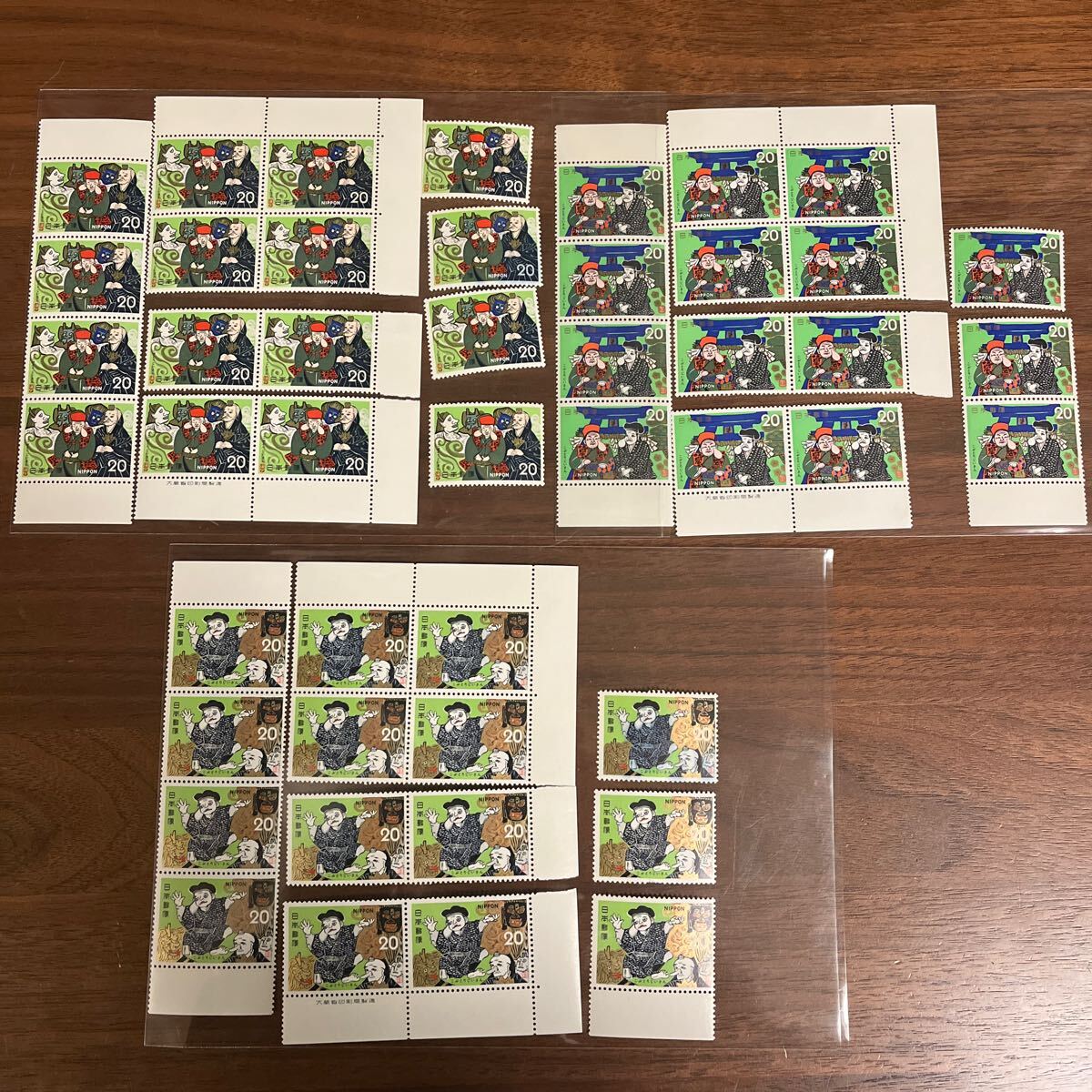 切手 昔話シリーズ こぶとりじいさん 3種 20円×46枚 額面920円 銘板付き 3枚拍卖