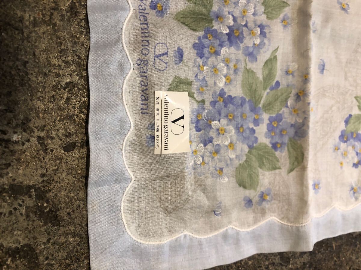 valentino garavani ハンカチ シルク100 花柄 バレンチノ拍卖
