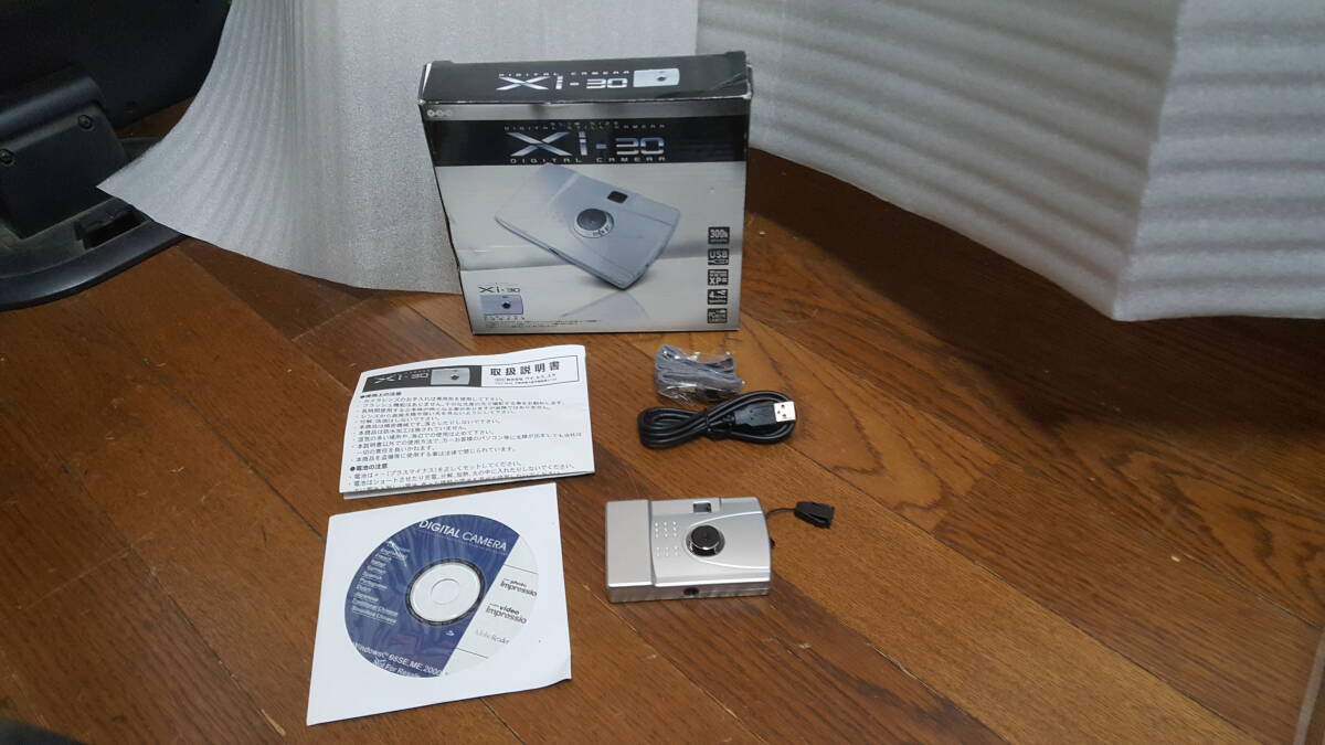 【家電】 デジタルカメラ コンパクトデジタルカメラ Xi-30 通電確認済み拍卖
