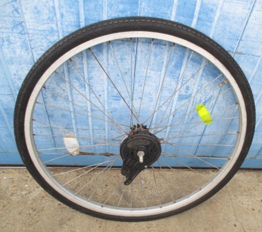 自転車後輪   26インチ/変速なし  アルミホイール・タイヤ・チュ-プ・ライトセット (上3-3)拍卖