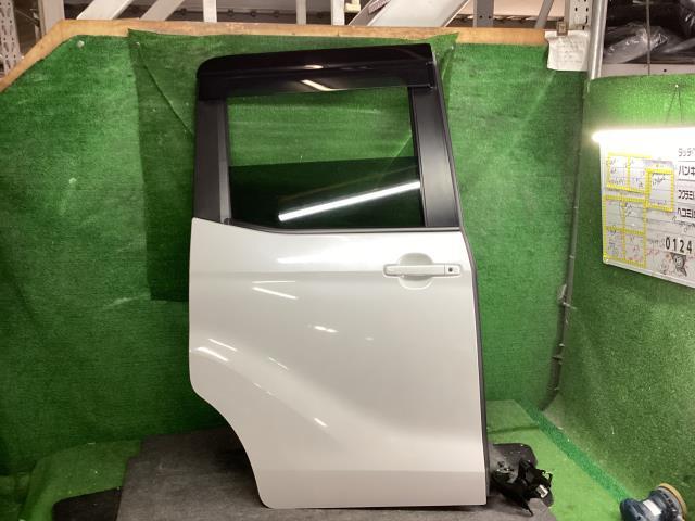 デイズルークス DBA-B21A 右RドアASSY ハイウェイスター X FMS 82100-6A00M拍卖