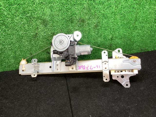 ルークス 5AA-B44A 右Rドアレギュレータ・モーター S P26拍卖