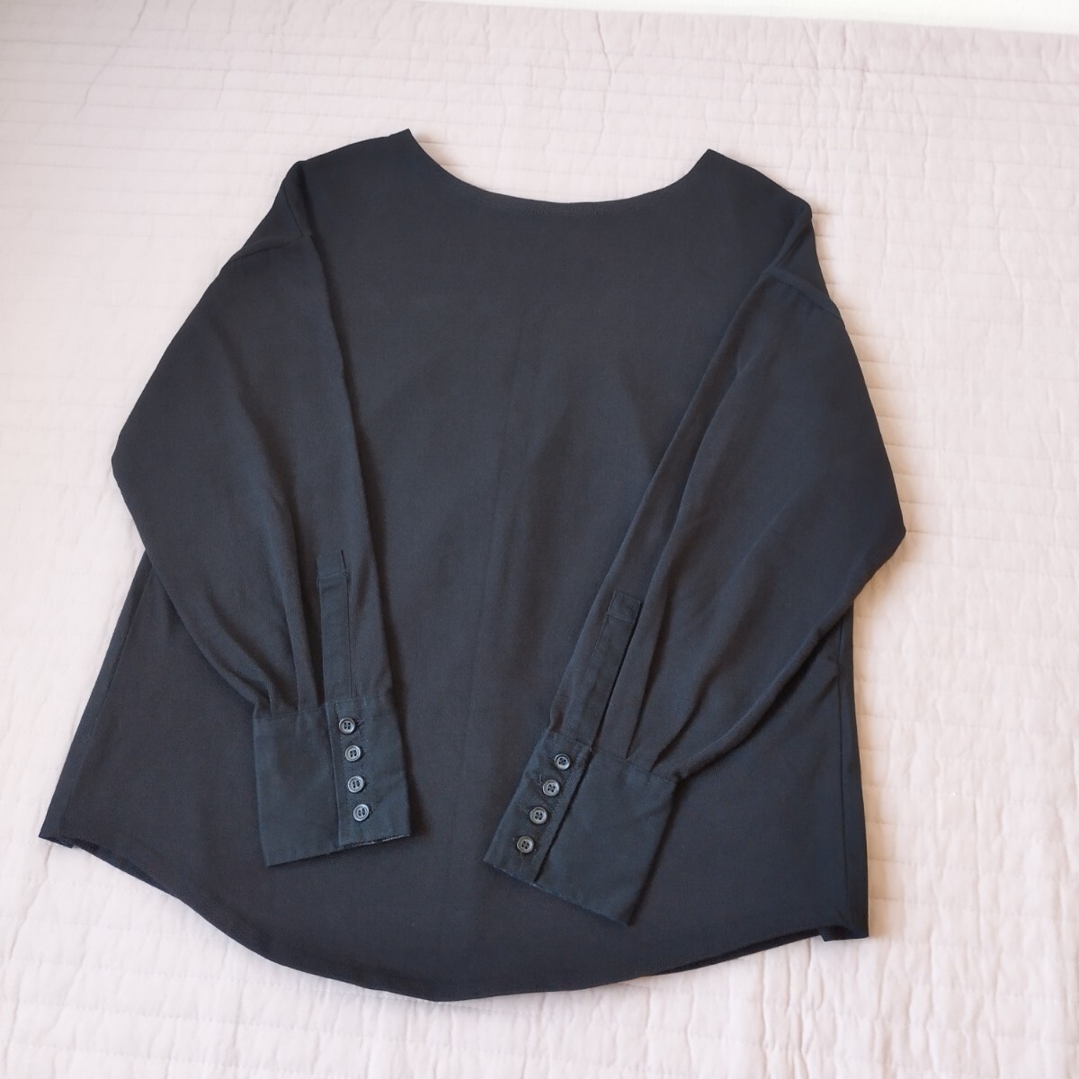 ザラ zara 黒 プルオーバー Tシャツ トレーナー s ゆったり幅52 長袖 綿100 洗濯機洗い 異素材使用がステキ 匿名 送料無料拍卖