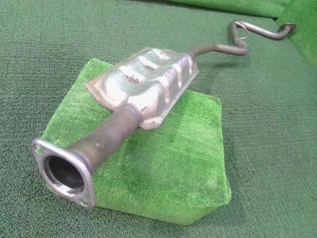 インプレッサ DBA-GT3 エキゾーストセンターマフラー スポーツ 1.6I-Sアイサイト 4WD FB16A G1U 44300FL020拍卖