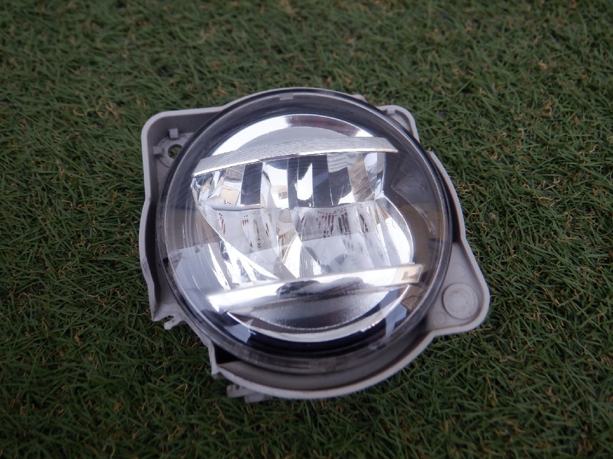 トヨタ純正 M900A M910A ルーミー カスタム 前期 LED フォグランプ フォグライト KOITO 114-11092 左側 助手席 m-23-4-819拍卖