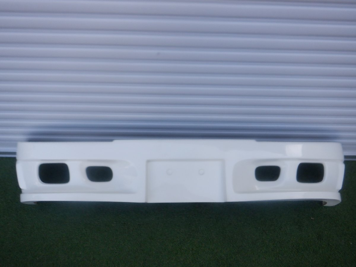 未使用 社外品 リアバンパー ? フルバンパー FRP製 分かる方どうぞ 全長 約170㎝ 高さ 約28㎝ 奥行 約28㎝、約31㎝拍卖