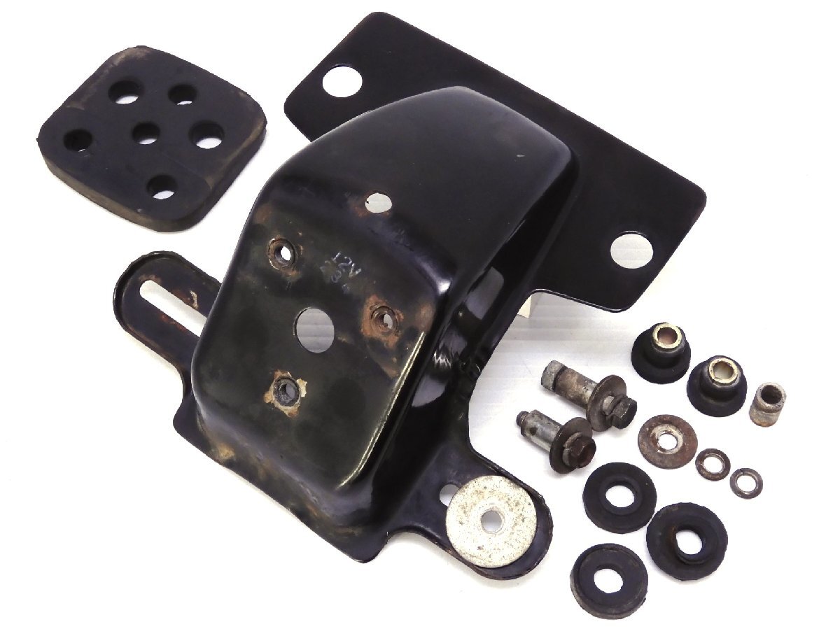 60【評価S】 Z750スペクター 当時物 実動 純正 リア テールランプ ナンバープレート ホルダー ステー 220-40887 KZ750P拍卖