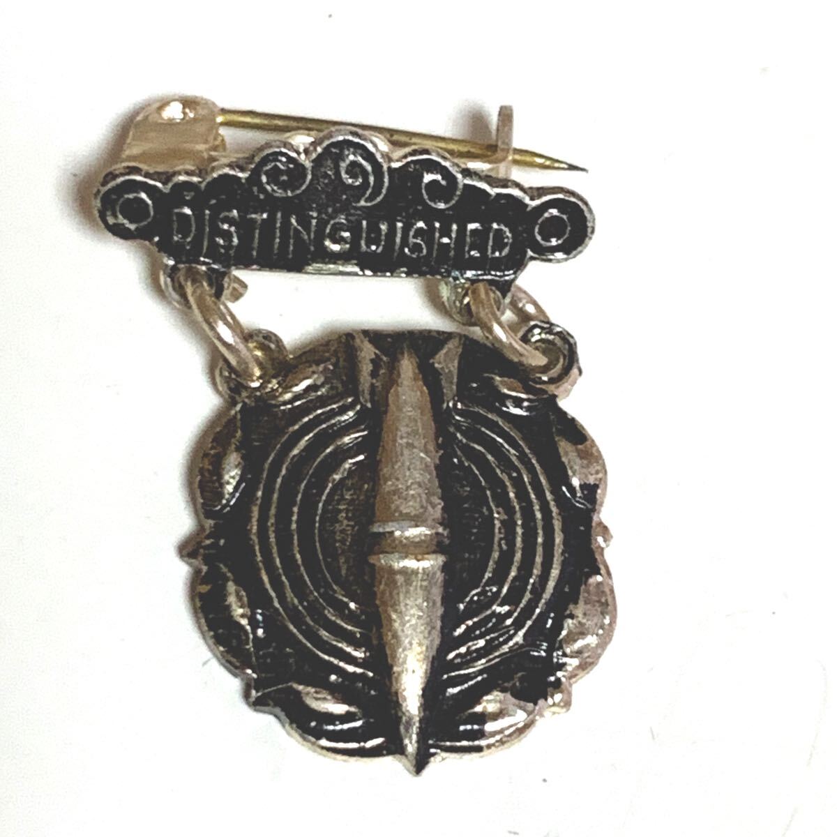 昭和レトロ アンティークシルバーブローチ 香港 ロケット レリーフ ヴィンテージ ピンバッジ拍卖