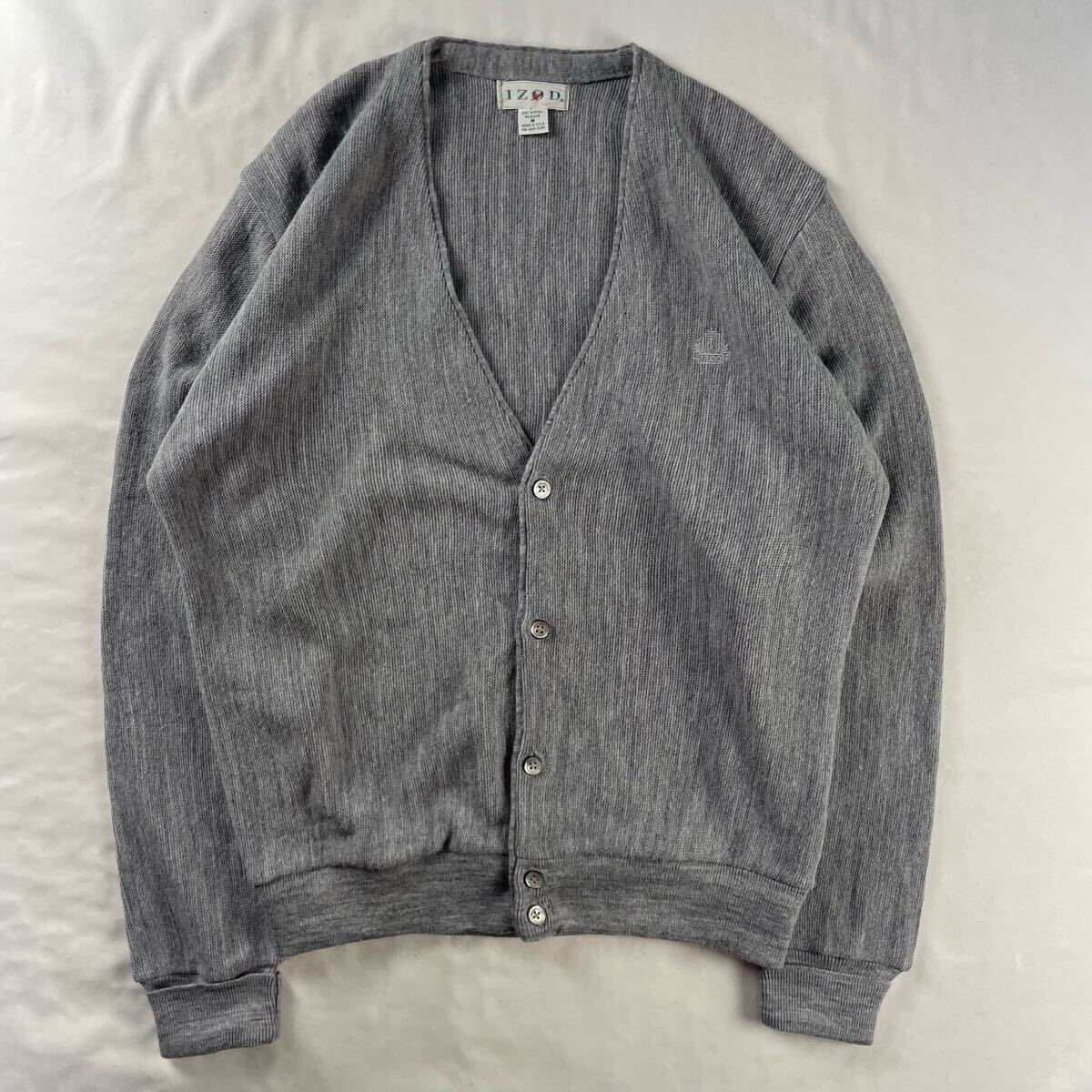 US Vintage アメリカ製 80s IZOD アクリル100% 刺繍 ロゴ 単色 プレーン ライトグレー 灰色 カーディガン拍卖