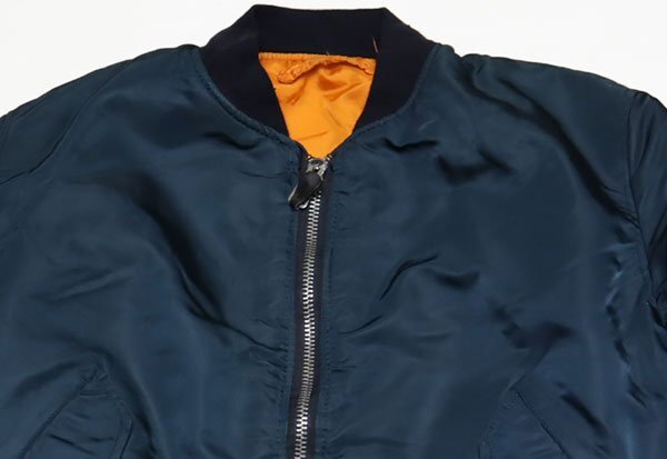 MJ45アルファALPHAアメリカ古着アメリカ製MA-1フライトジャケット紺系ミリタリージャケット中綿入り90’SビンテージLナイロンジャケット拍卖