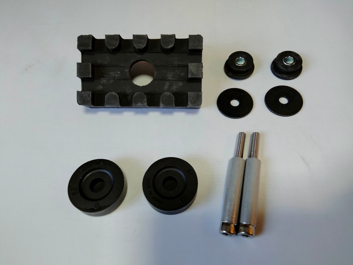 ペイペイGSX250Eゴキ GSX400Eゴキ タンク 固定 ゴム タンク ゴムセットボルト付き GSX450ゴキ45ゴキ拍卖