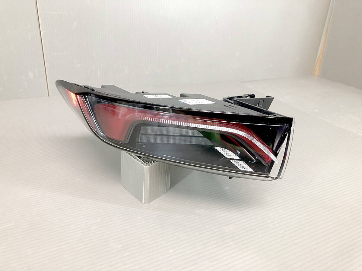 アルファロメオ トナーレ 純正 右 テールランプ (FJ0590)拍卖