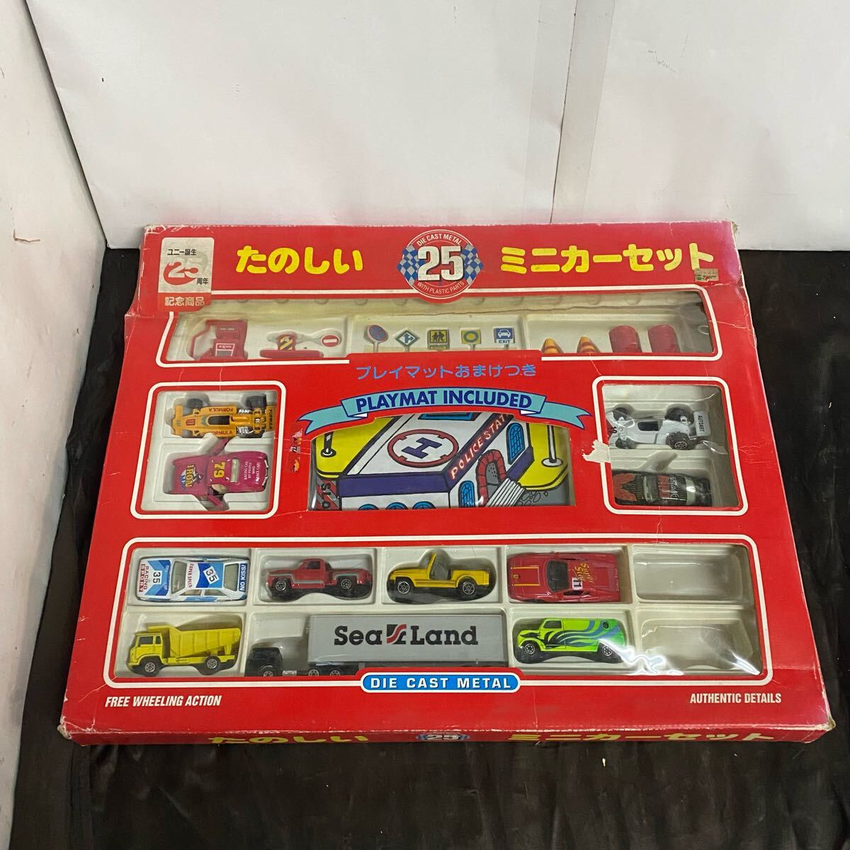 たのしいミニカーセット プレイマットおまけつき ユニー誕生25周年記念商品 ダイキャスト レトロ拍卖