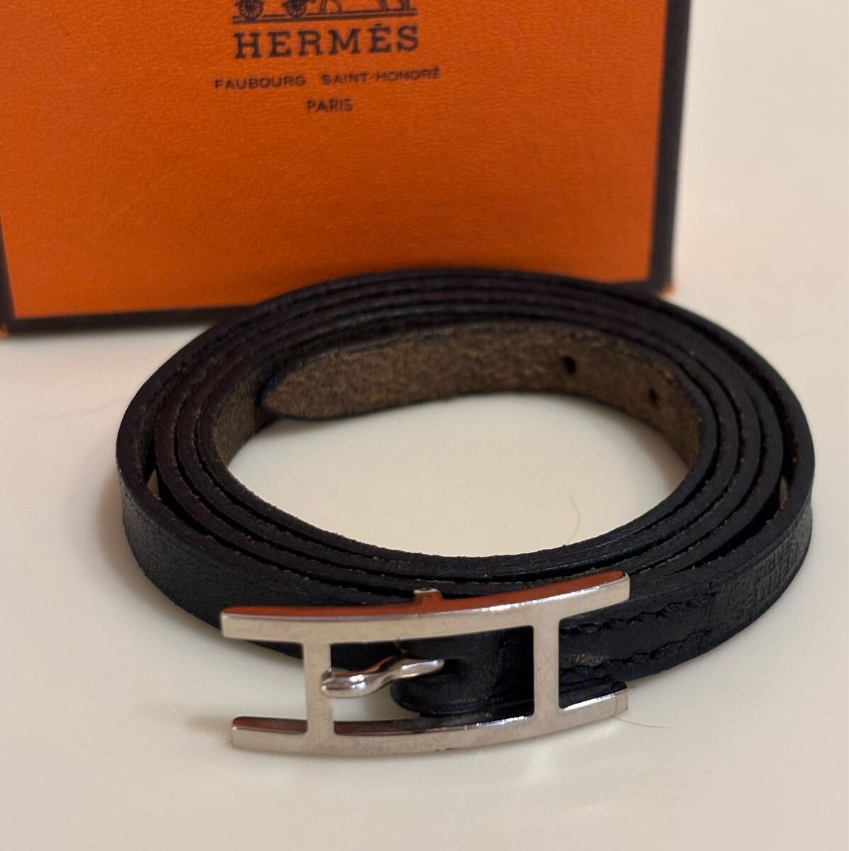 HERMES ブラック レザー ブレスレット アピ3 シルバー金具 バングル チョーカー 箱付き拍卖