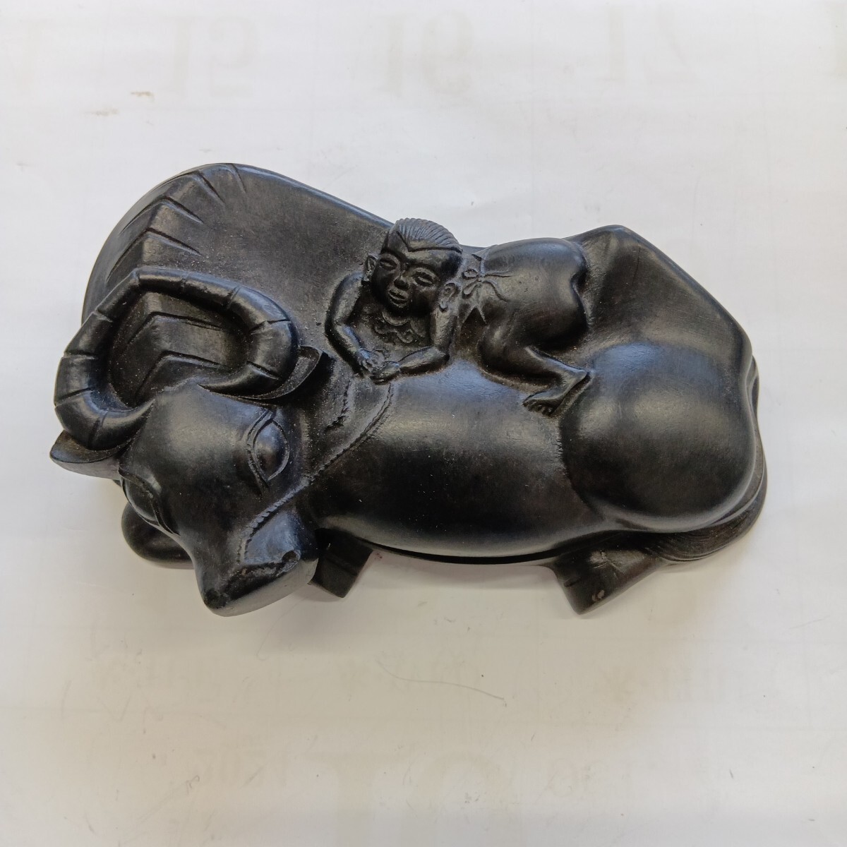 硯 唐物 牛細工柄 書道具 繊細彫刻拍卖