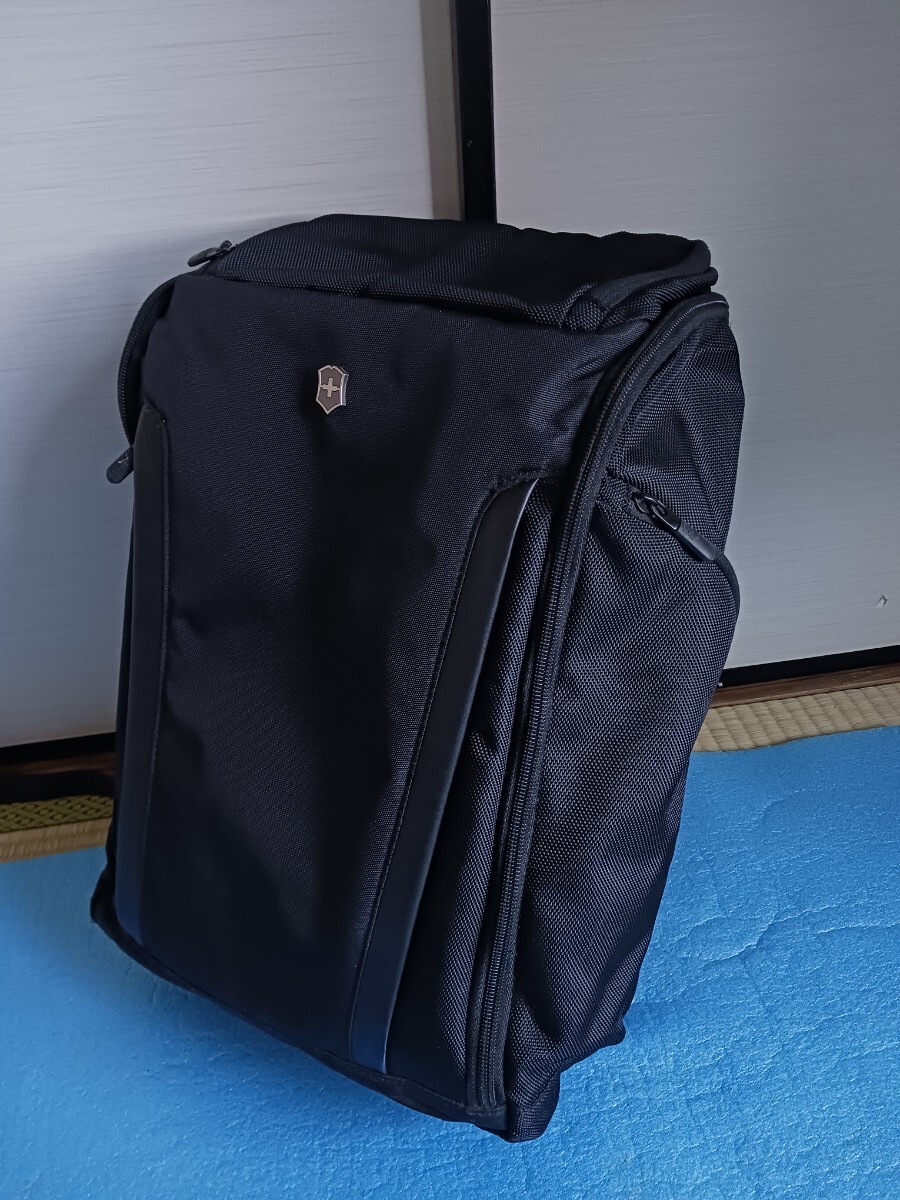 ビクトリノックス アルトモントプロフェショナル リュック VICTORINOX スイス製 バックパック リュックサック 黒 ブラック拍卖