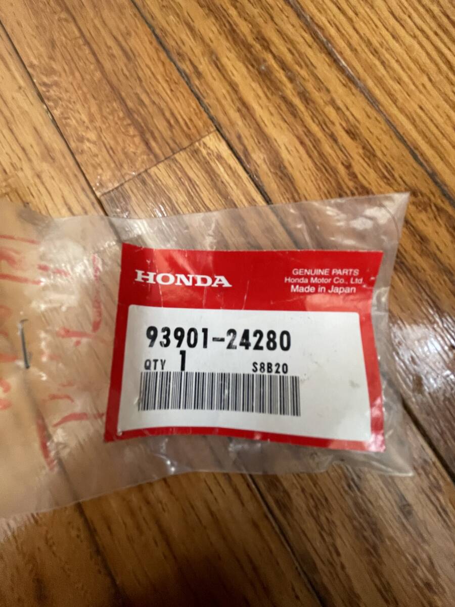 NSR250R MC28 スクリュータッピング 4×10 93901-24280 MC16 MC18 MC21 MC28拍卖