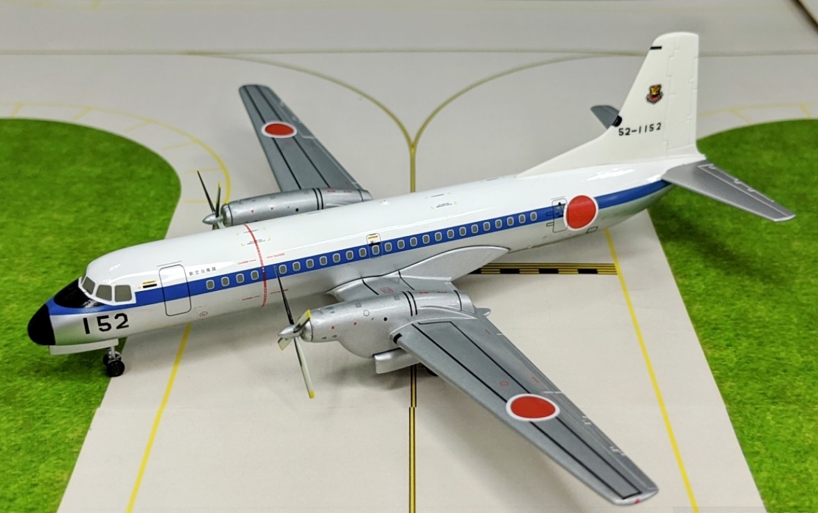 ■即決 全日空商事 1/200【YS-11 TYPE P 航空自衛隊 第2輸送航空隊 入間基地 52-1152拍卖