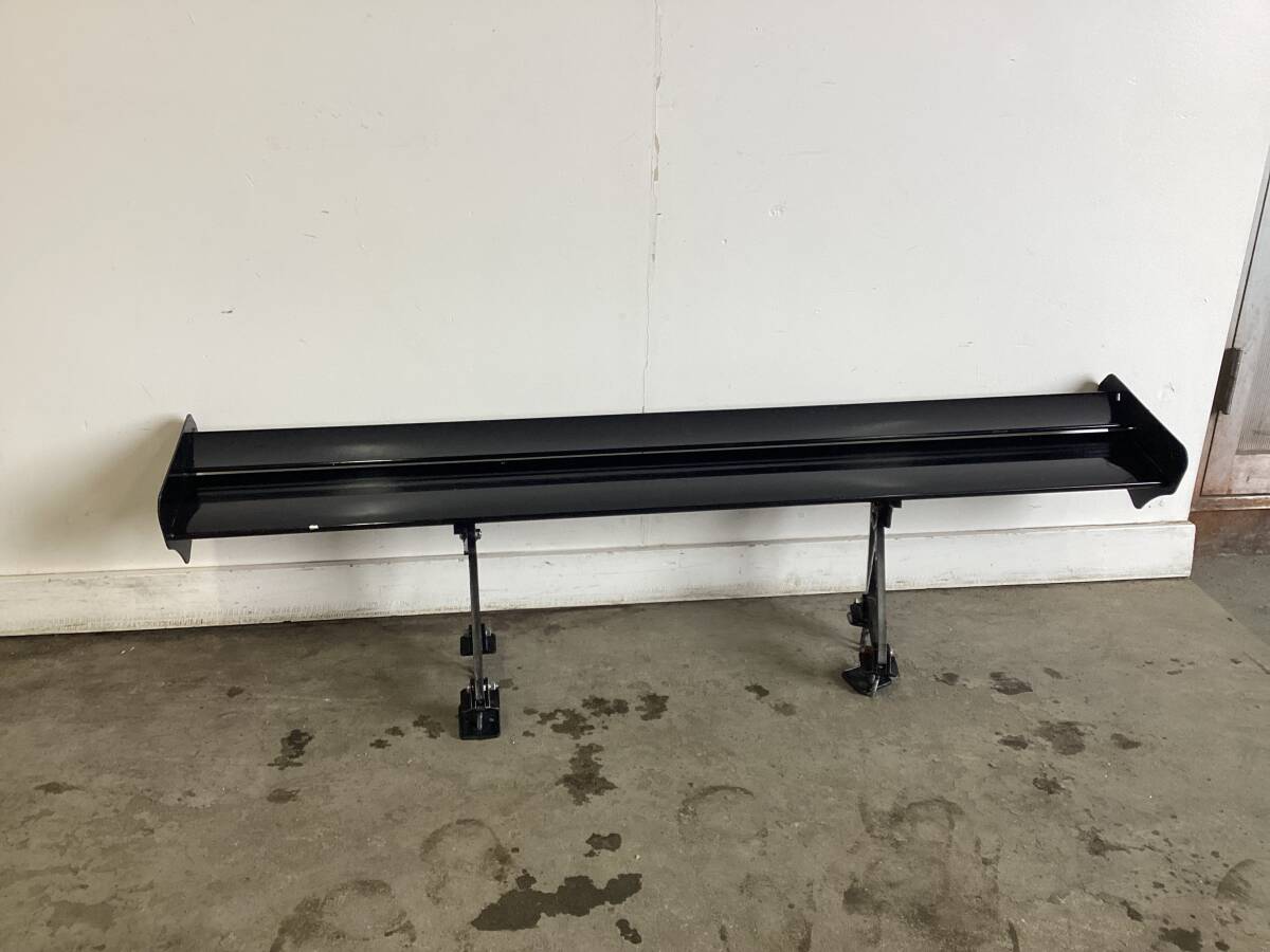△ 岐阜発/ リアウイングスポイラー/ 外装品/ メーカー等不明/ 適合車種不明/ スポイラー/ 現状品/ 管07b/ R7.2/22 △拍卖