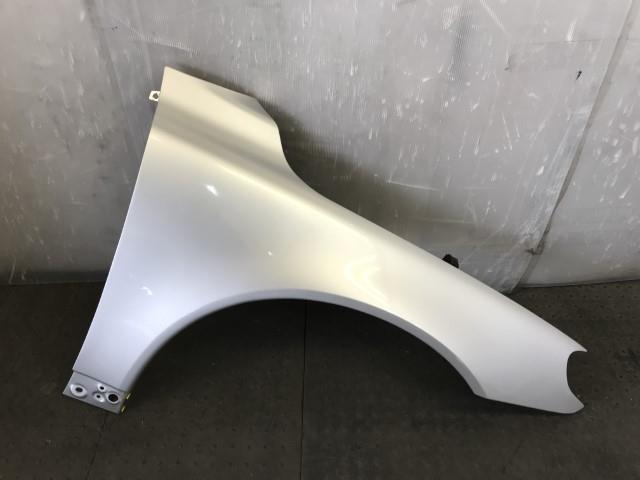 【TS】ボルボ 70シリーズ CBA-BB6324W 右フロントフェンダー 31294001 【個人宅配送不可】拍卖