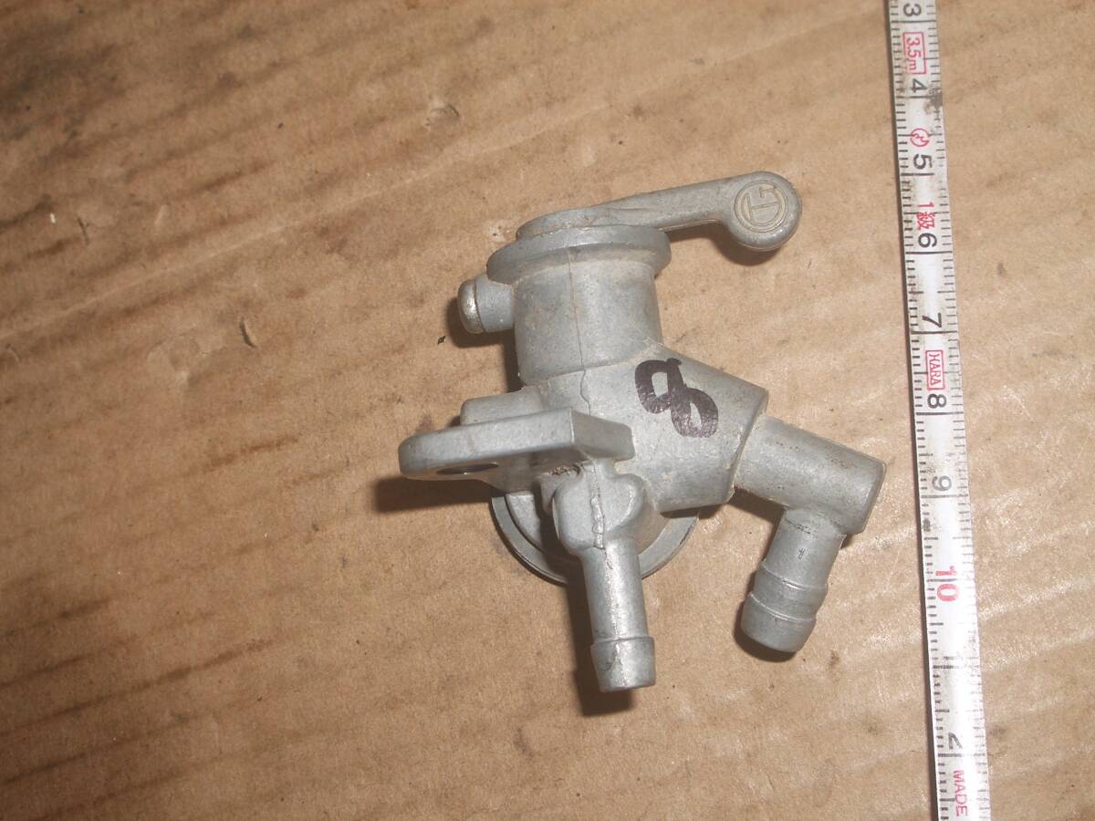 汎用エンジンの 燃料コック 8拍卖