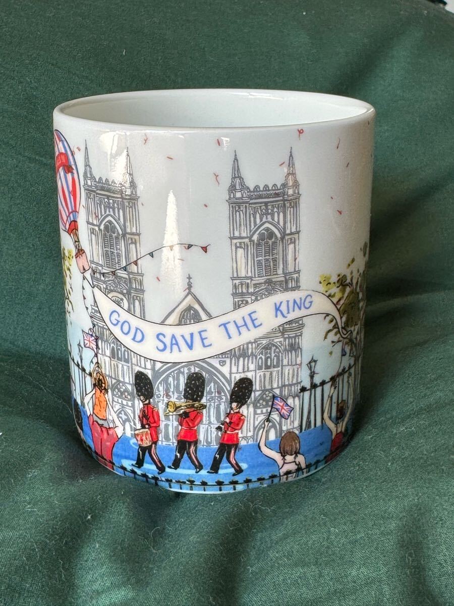 ★新品★英国 近衛兵 王室 チャールズ3世 2023年即位記念 マグカップ マークスアンドスペンサー MARKS & SPENCER M&S拍卖