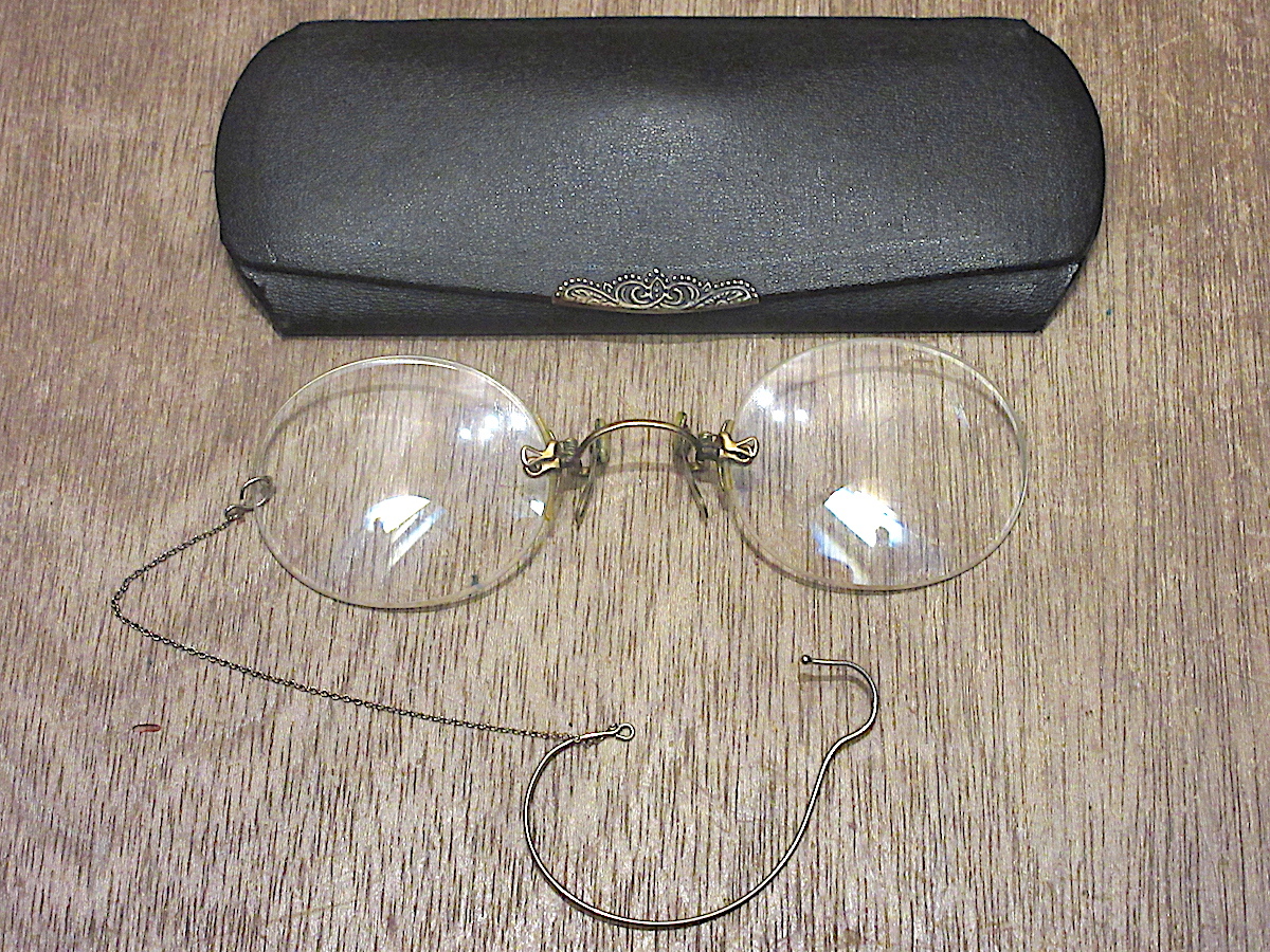 ビンテージ~20's●ケース付きハードブリッジ型フィンチ眼鏡●250226z7-eyglsアンティークパンスネ鼻眼鏡フィンガーピースチェーン付き拍卖