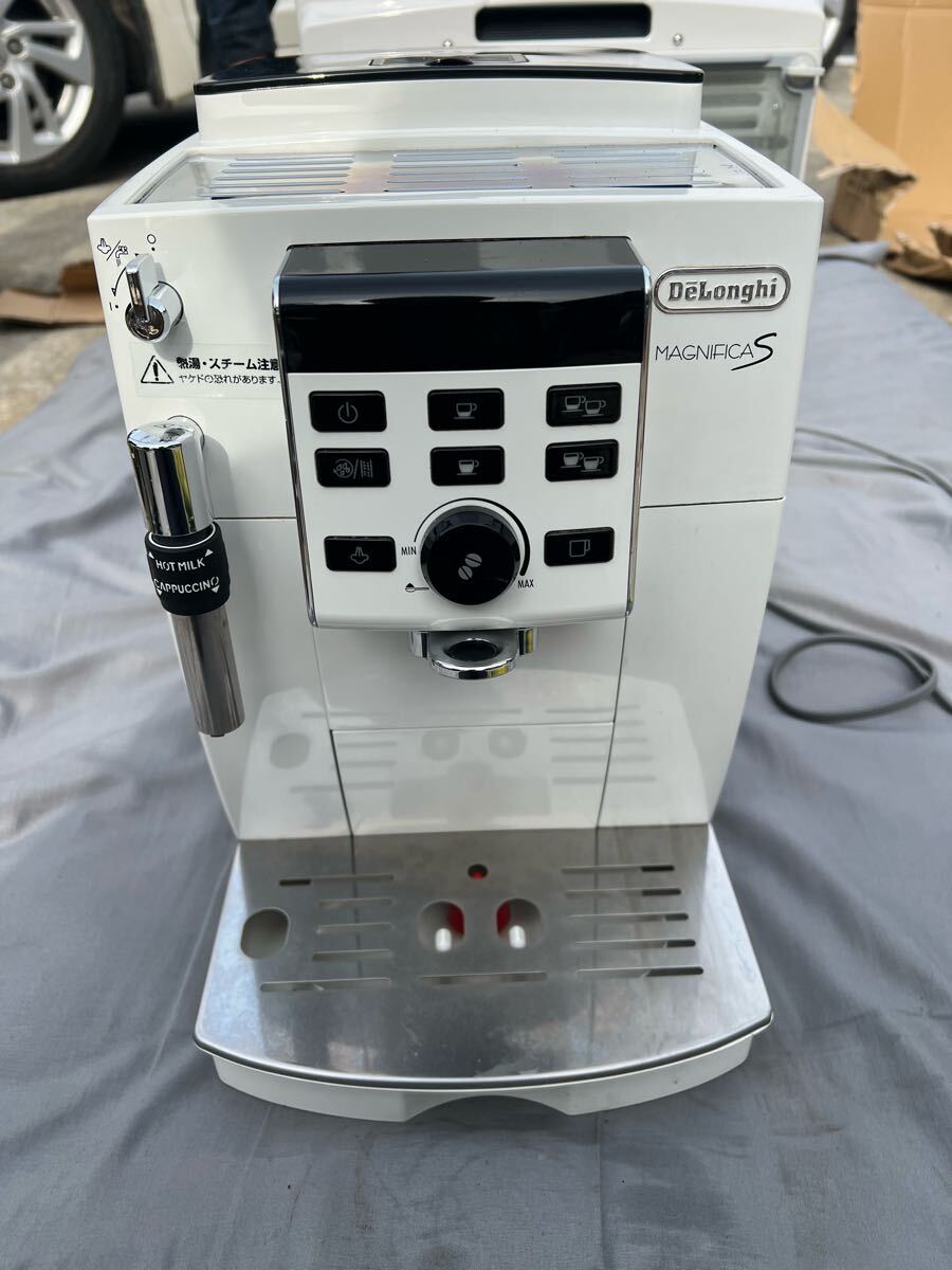 DeLonghi デロンギ 全自動エスプレッソマシン マグニフィカS ECAM23120WN コーヒーメーカー 現状売り切り拍卖