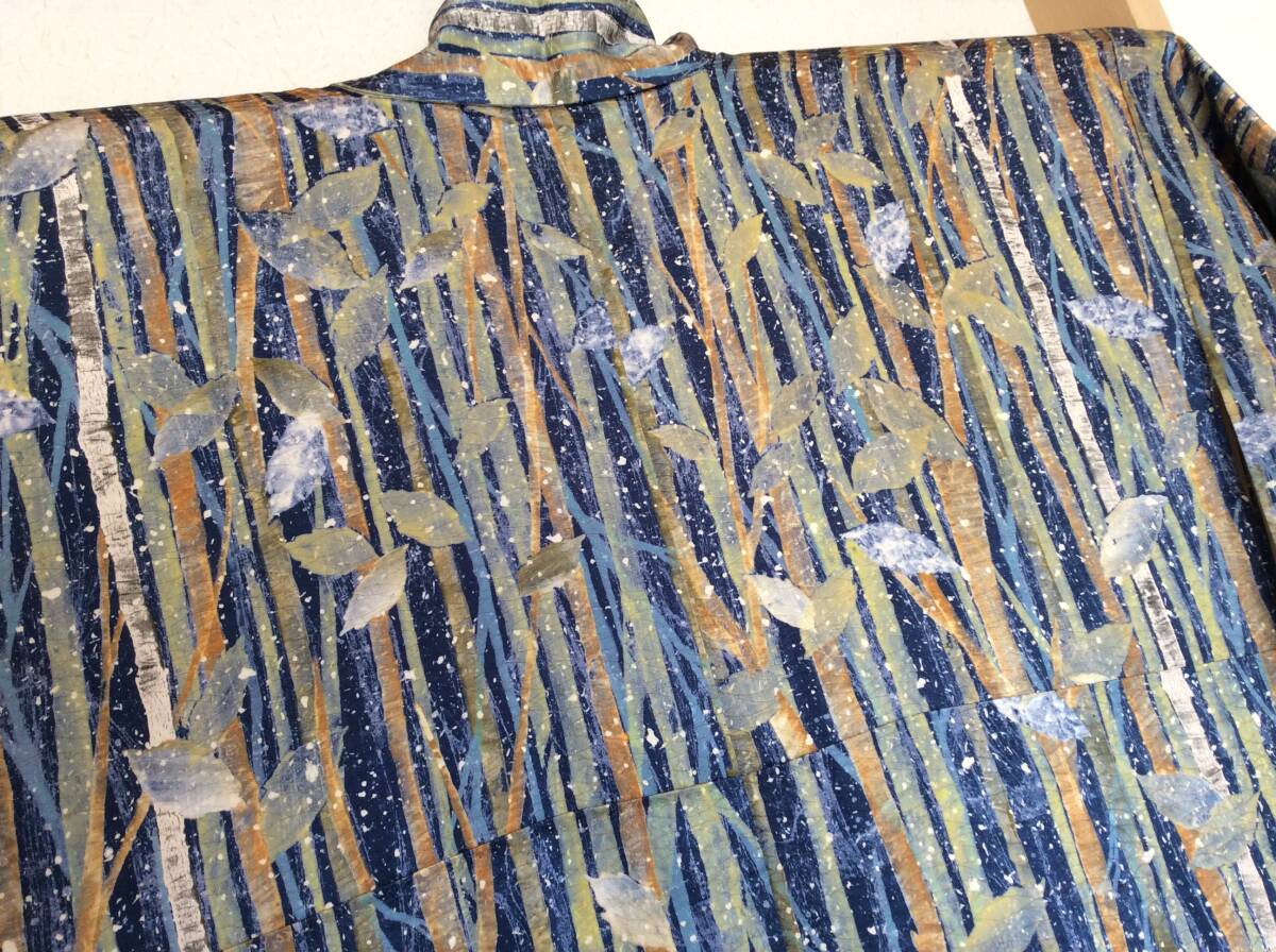 即決 美品 アンティークの着物 植物柄ブルー系グリーン系 風情のある素敵なお品 ゆうパック込み拍卖