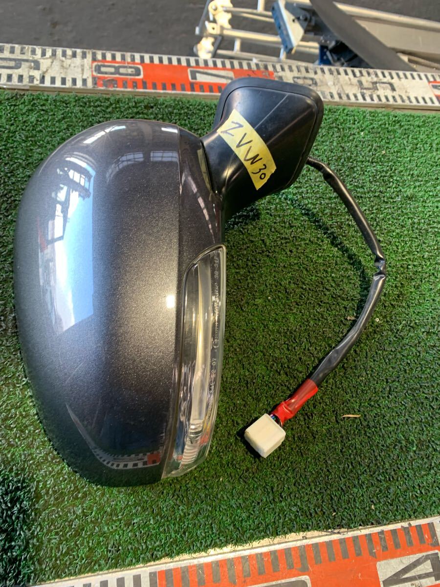 ドアミラー 右 プリウス zvw30 グレーメタリック 拍卖