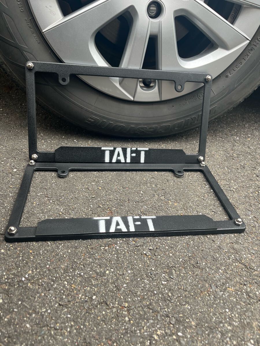 ダイハツ タフト ナンバーフレーム 車種名入りナンバーフレーム タフト ダイハツ拍卖