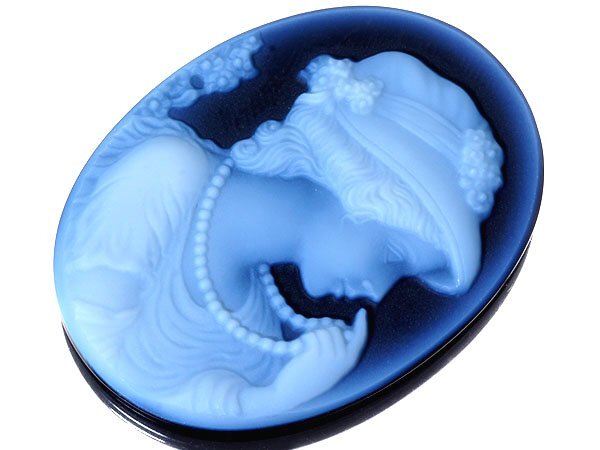 【ジュエリー極】ハンスペーターミュラー作 優雅な女性の彫刻 高級ブルーストーンカメオルース 39.8mm×29.9mm w4935-m【送料無料】拍卖