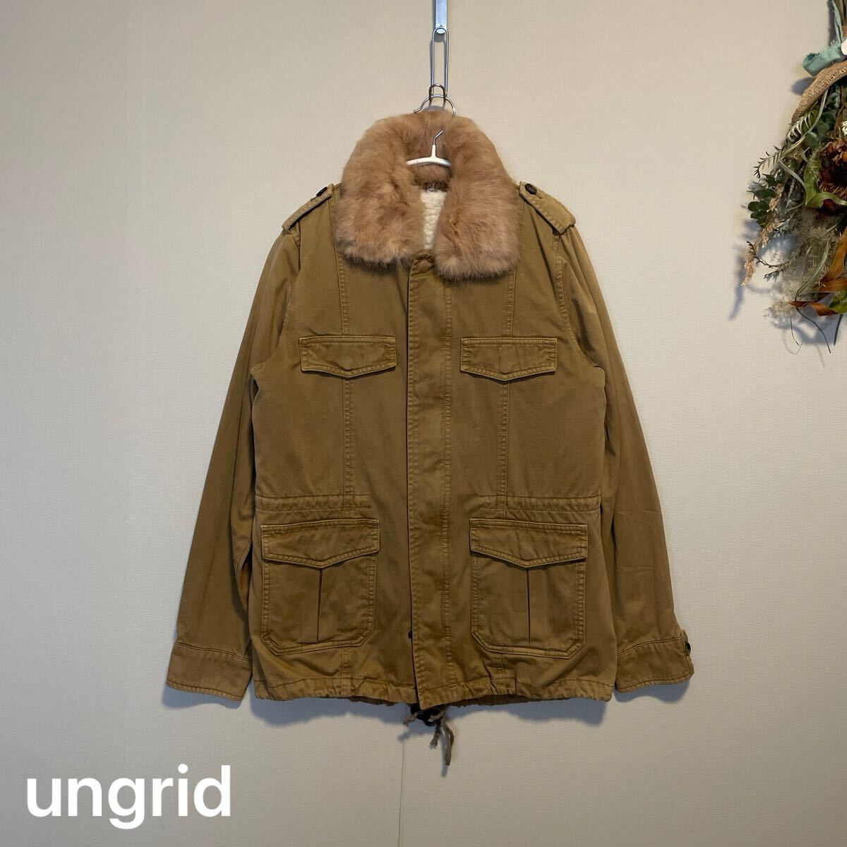 アングリッド アウター ミリタリージャケット ブルゾン 上着 ラビットファー ティペット付き ボア 取り外し Mサイズ カーキ 美品拍卖