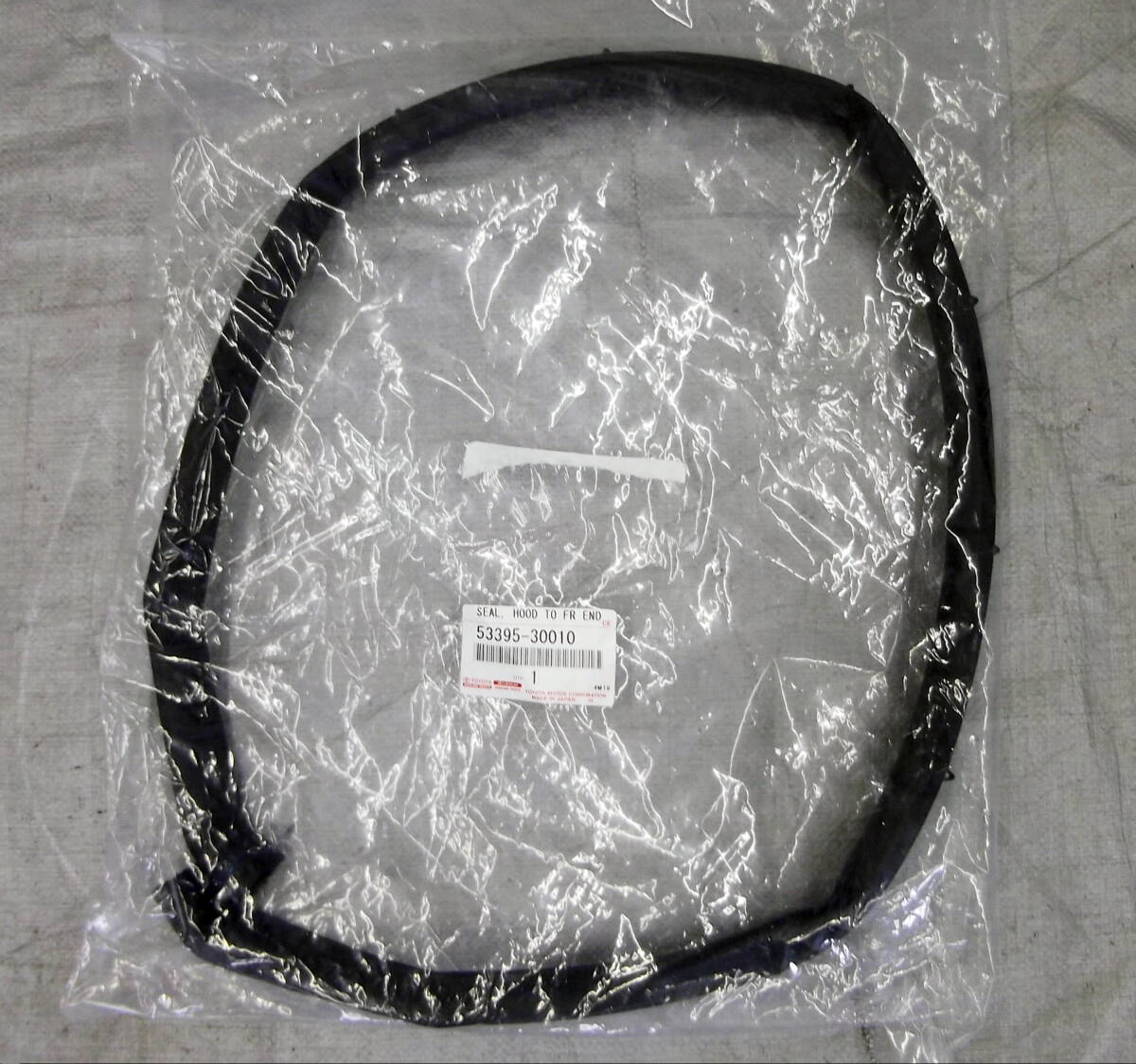 ●●2502-OZ40L AZSH35 TZSH35 クラウン クロスオーバー 純正 ボンネットサポートモール ラバー 53395-30010 新品!拍卖