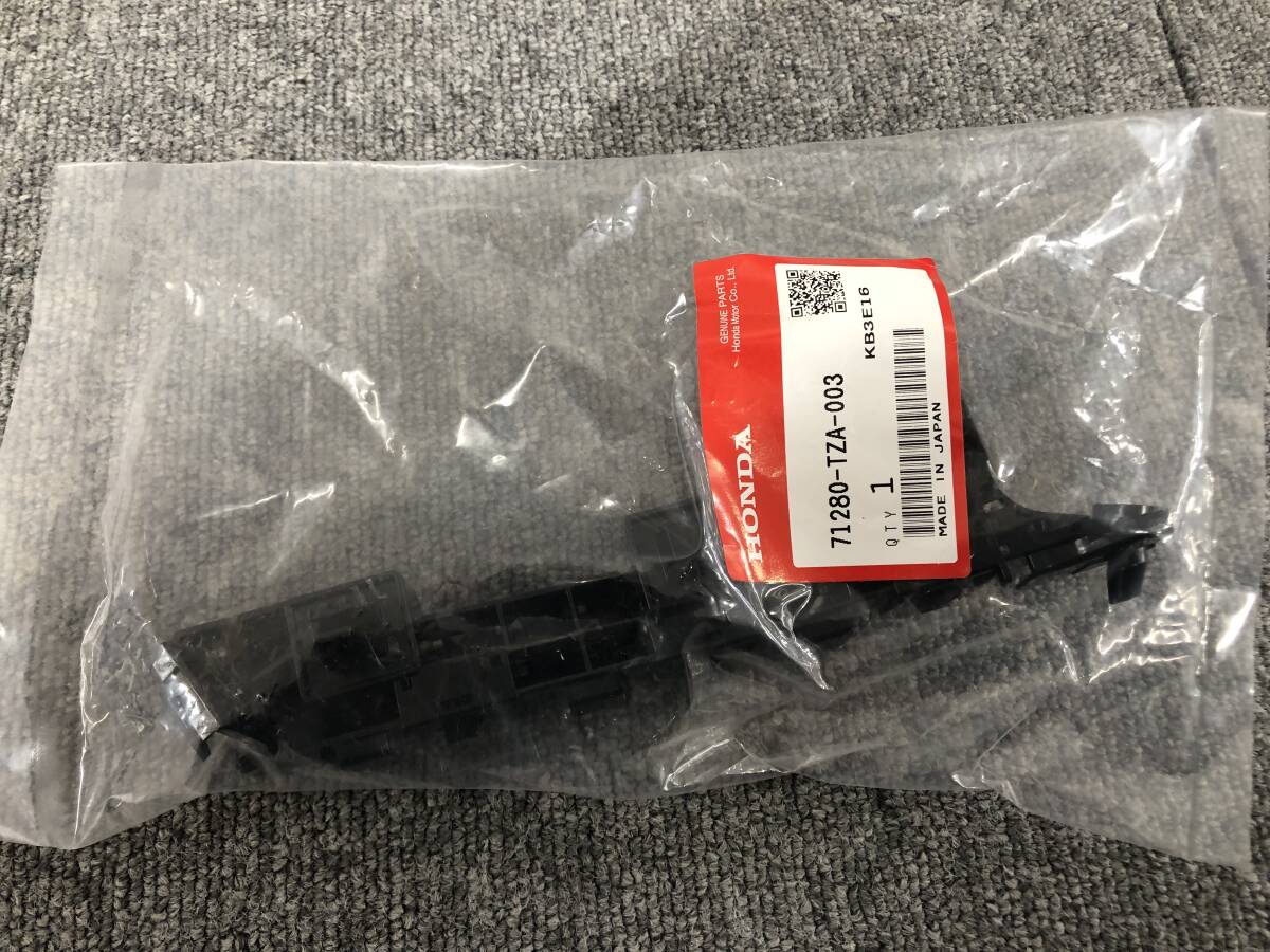 □□2502-NI35 スタート即決!新品 未使用!ホンダ純正部品 GR1 フィット フロント バンパー サポート リテーナー 左 71280-TZA-003拍卖