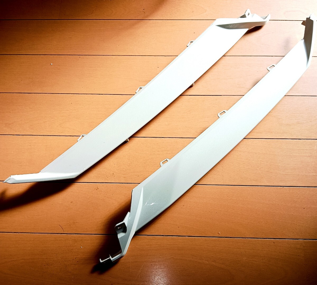 トヨタ 純正 エスティマ 50系 フロント グリル フィニッシャー 左右 ガーニッシュ パネル 白 パール 53124-28050 53123-28050 ACR GSR拍卖