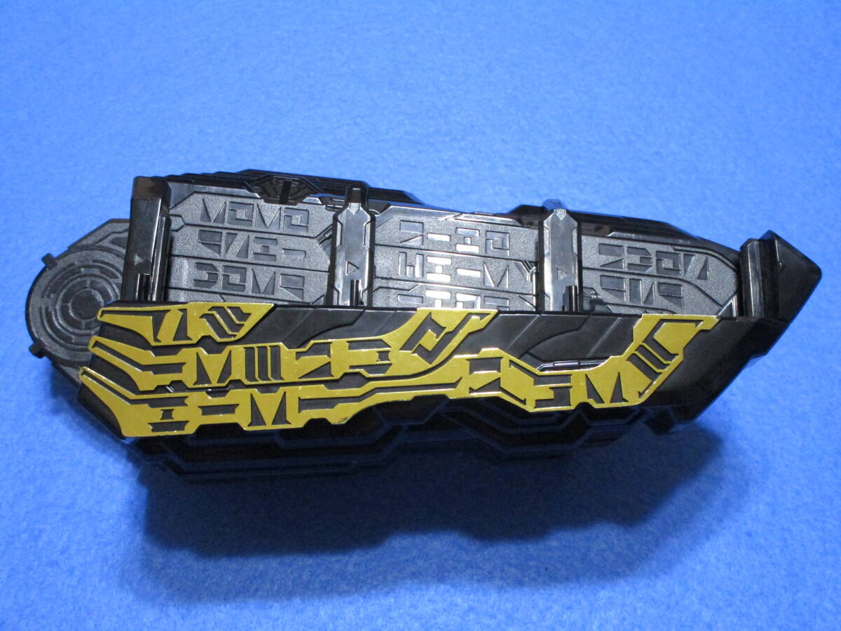 中古!即決!仮面ライダーセイバー ソードライバーバックルのみ単品(DX聖剣ソードライバーの付属品)拍卖