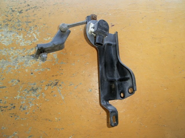 フリード スパイク ハイト センサー 平成24年 DBA-GB3 リア A011836-2 1L2321 Gジャストセレク 12.3万km 即決あり拍卖