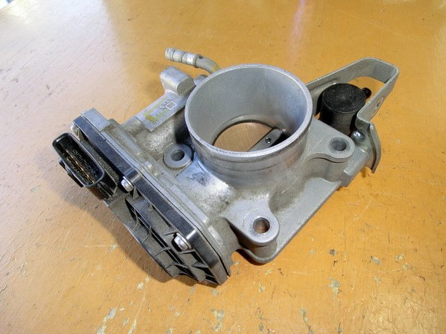 フリード スパイク スロット ルボディ 平成24年 DBA-GB3 GMD5D 11213 Gジャストセレク 12.3万km 即決あり拍卖