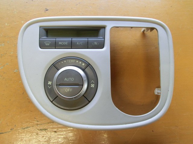 ミラココア エアコン スイッチ 平成24年 DBA-L675S パネル プラスX 17.2万km 即決あり拍卖