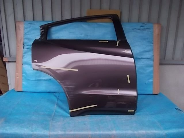 ヴェゼル RU1 / RU2 / RU3 / RU4 右 リアドア №ZHR50204拍卖