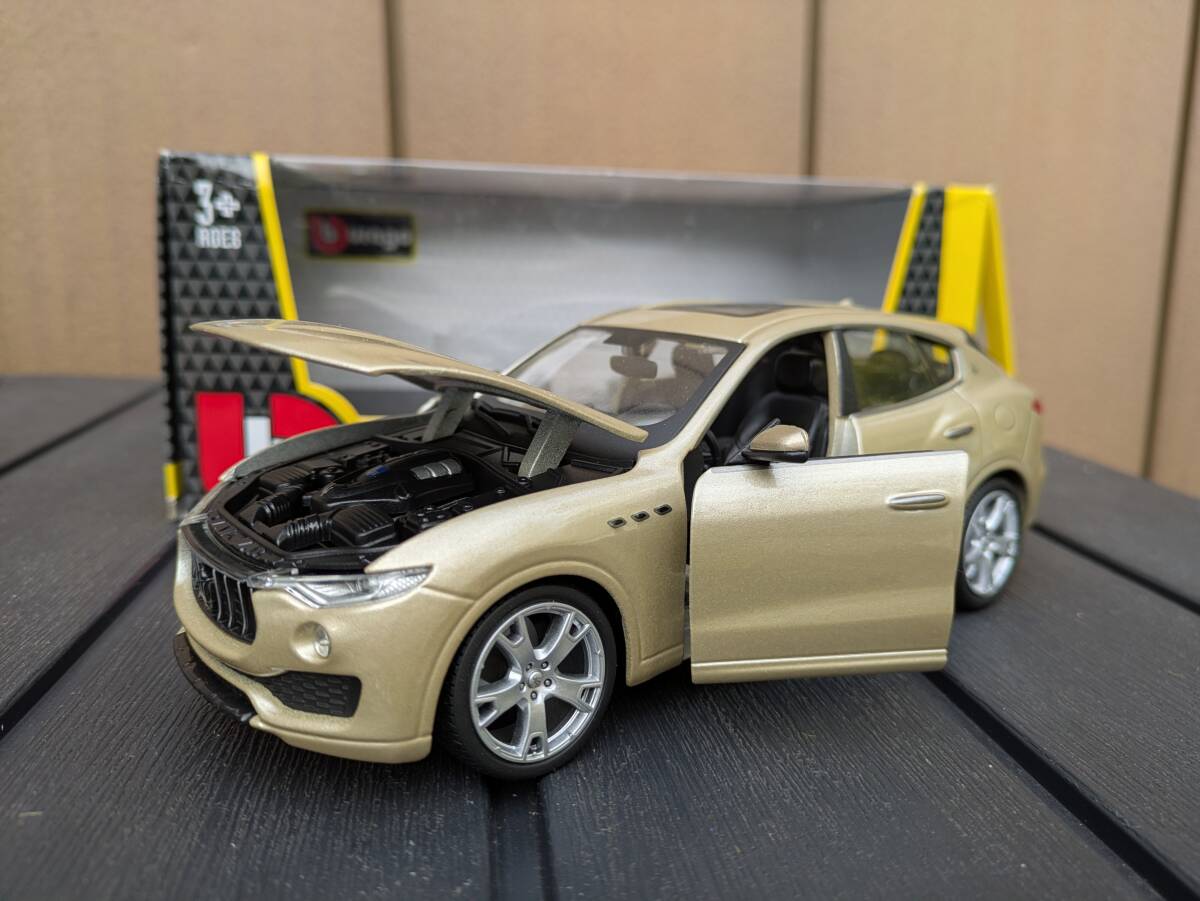 マセラティ レヴァンテ 1/24 Bburago ブラーゴ Maserati Levante Beige Gold ベージュ ゴールド拍卖