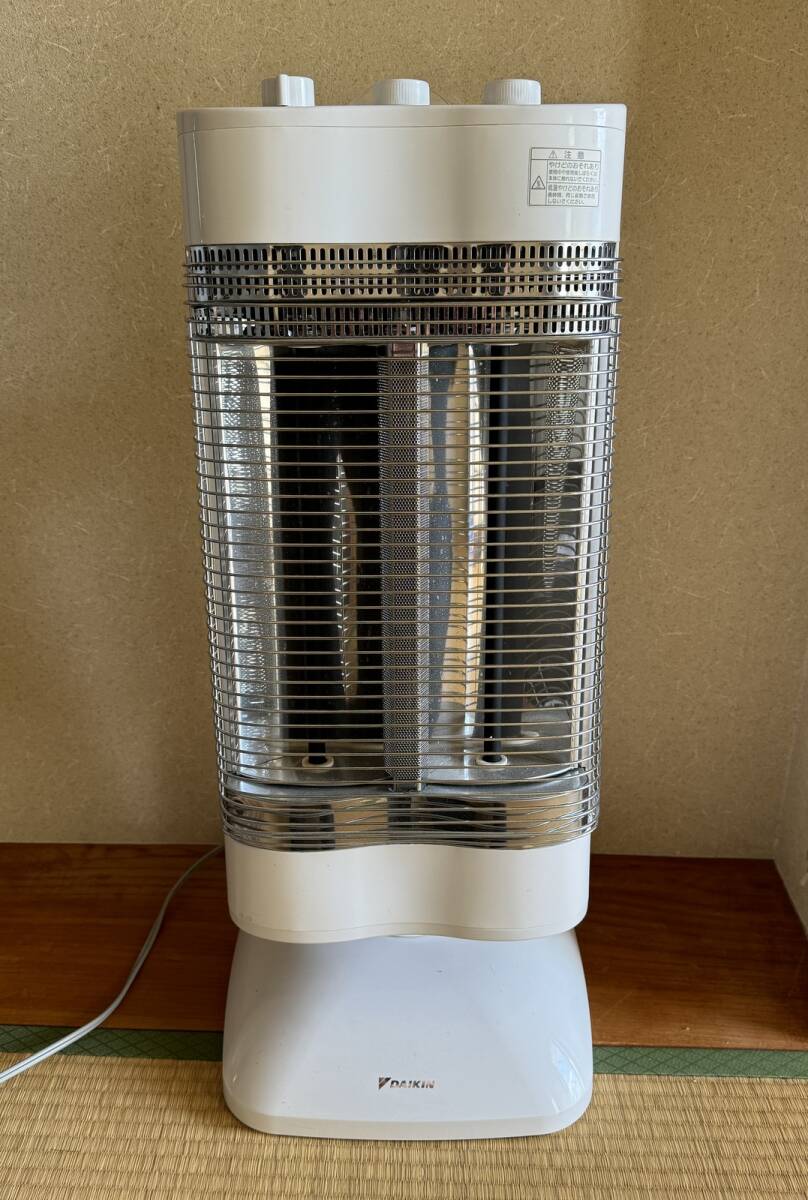 美品ダイキン DAIKIN 遠赤外線ストーブ セラムヒート ERFT11MS拍卖