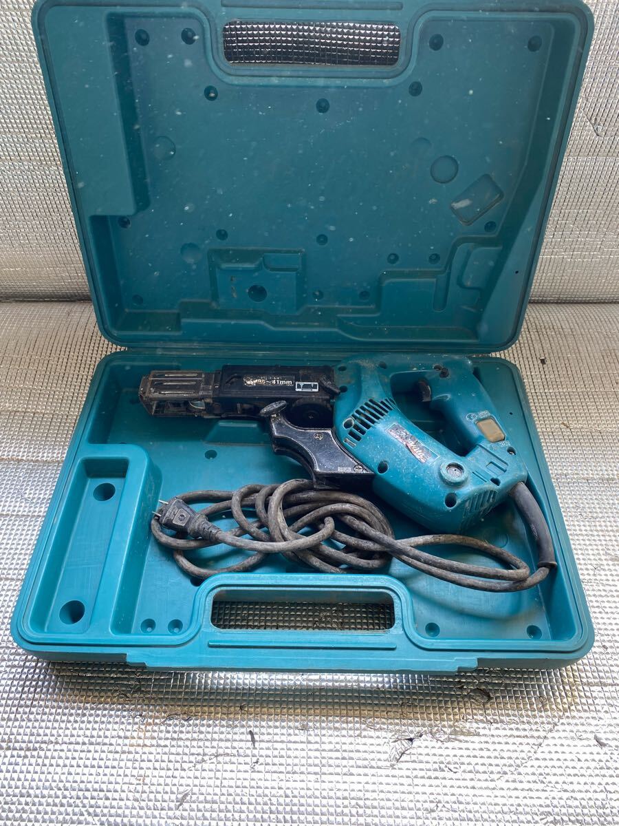 マキタ オートパックスクリュードライバ 6833 中古品 拍卖
