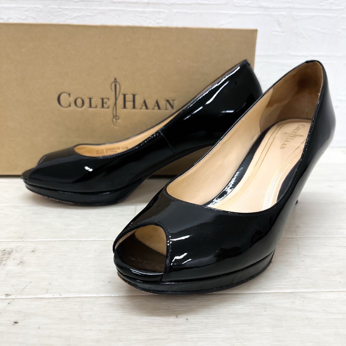 K12★ 箱付 COLE HAAN コールハーン パンプス ヒール オープントゥ エナメル シューズ 5.5 B ブラック レディース拍卖