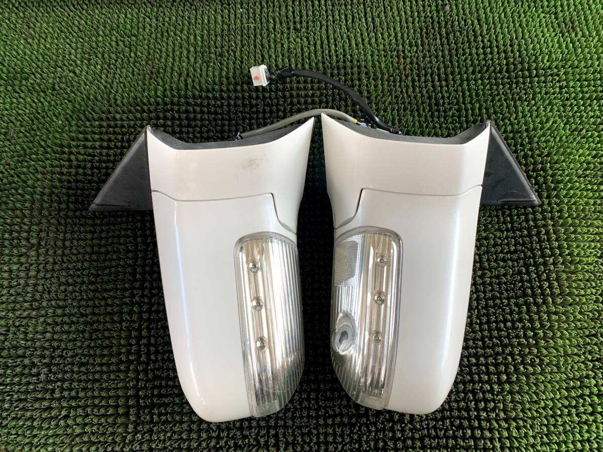 ●即決値段●動作OK●.日産 エルグランド E51/NE51/MNE51 エルグランド カラーQX1ドアミラー 左右 サイドミラー 電動格納 ウインカー付拍卖